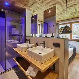 chalet-wallehen.saalbachhinterglemmhotels.com/