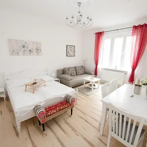 Traditional Tav - City Apartamento